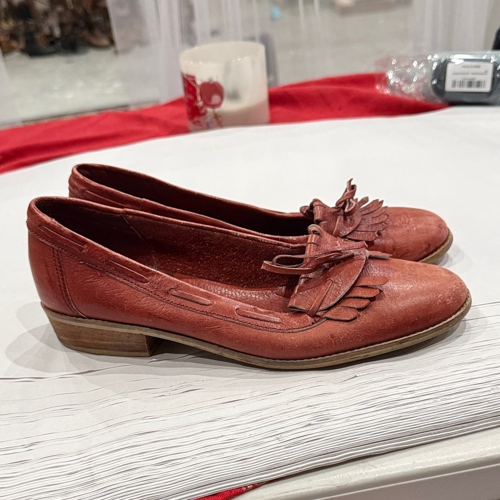 Elegant Women's Loafers in Red